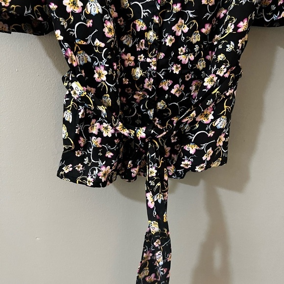 Who What Wear Womens Floral Puffy Sleeve Waist Tie Button up Blouse Size XS - Picture 7 of 9